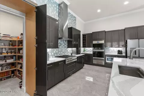 Kitchen - 513 Wingspan Dr, Ormond Beach, FL 32174 photo 9 of 9