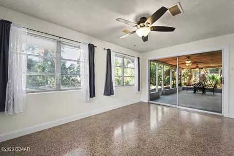 Living - 213 Lynnhurst Dr, Ormond Beach, FL 32176 photo 6 of 6