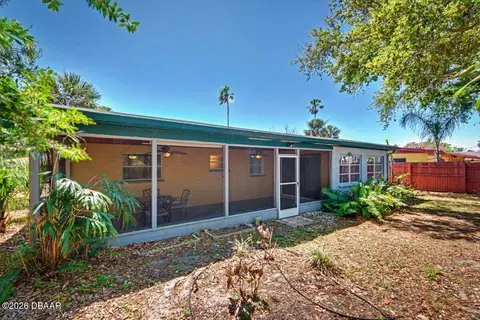 Exterior - 213 Lynnhurst Dr, Ormond Beach, FL 32176 photo 4 of 6