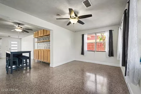 Living - 213 Lynnhurst Dr, Ormond Beach, FL 32176 photo 5 of 6