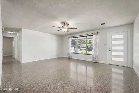 Living - 213 Lynnhurst Dr, Ormond Beach, FL 32176 photo 2 of 6