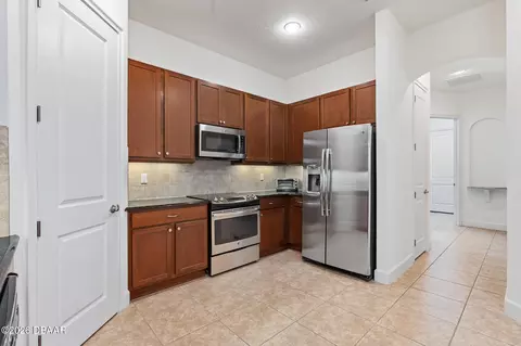 Kitchen - 732 Aldenham Ln, Ormond Beach, FL 32174 photo 3 of 5