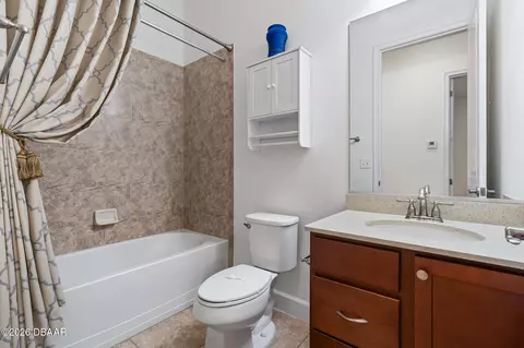 Bath - 732 Aldenham Ln, Ormond Beach, FL 32174 photo 3 of 3