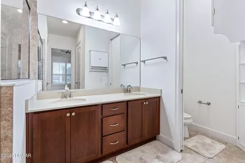 Bath - 732 Aldenham Ln, Ormond Beach, FL 32174 photo 1 of 3