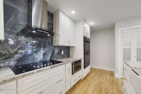 Kitchen - 905 Willow Run, Ormond Beach, FL 32174 photo 2 of 3