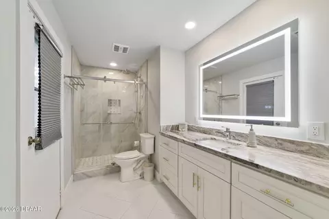 Bath - 905 Willow Run, Ormond Beach, FL 32174 photo 1 of 2