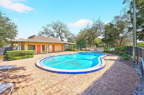 Exterior - 905 Willow Run, Ormond Beach, FL 32174 photo 4 of 5