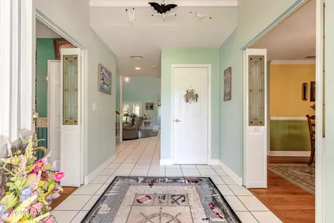 Entry Way - 1805 12th St, Edgewater, FL 32132 photo 4 of 8