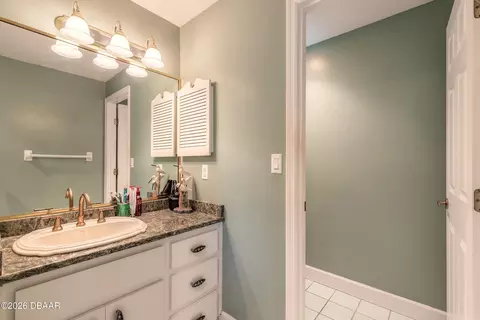 Bath - 1805 12th St, Edgewater, FL 32132 photo 4 of 7