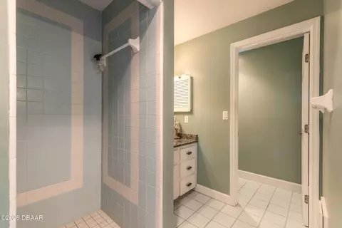 Bath - 1805 12th St, Edgewater, FL 32132 photo 3 of 7