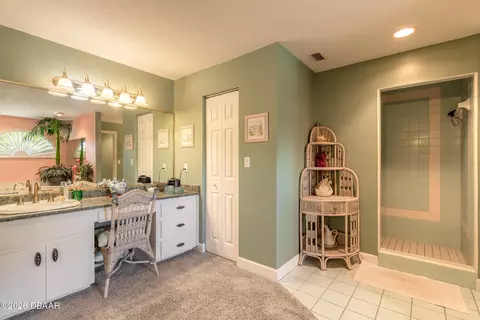 Bath - 1805 12th St, Edgewater, FL 32132 photo 2 of 7