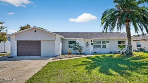 175 Brandy Hills Dr, Port Orange, FL 32129