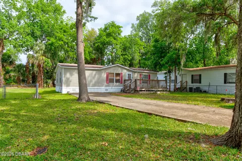 1040 Green Acres Cir S, South Daytona, FL 32119