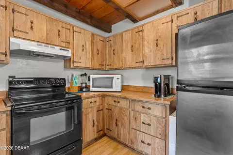 Kitchen - 37 Sandpiper Cir, Ormond Beach, FL 32174 photo 3 of 3