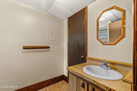 Bath - 37 Sandpiper Cir, Ormond Beach, FL 32174 photo 4 of 5
