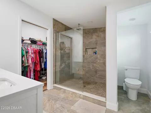 Bath - 428 N Riverside Dr, Edgewater, FL 32132 photo 1 of 5