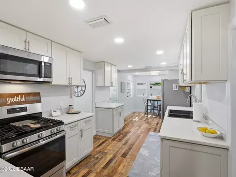 Kitchen - 428 N Riverside Dr, Edgewater, FL 32132 photo 3 of 6