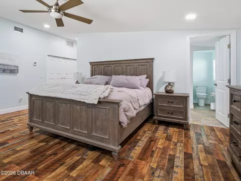 Bedroom - 428 N Riverside Dr, Edgewater, FL 32132 photo 3 of 9