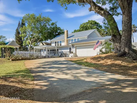 428 N Riverside Dr, Edgewater, FL 32132