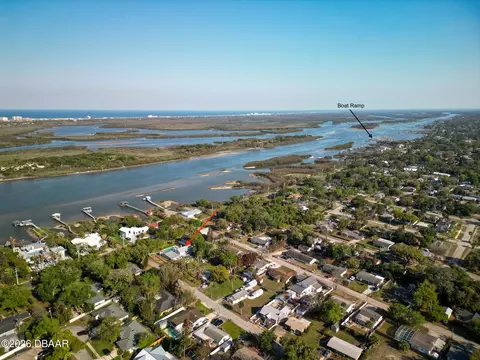 View/Area - 428 N Riverside Dr, Edgewater, FL 32132 photo 2 of 3