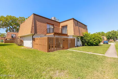 178 Moonstone Ct, Port Orange, FL 32129