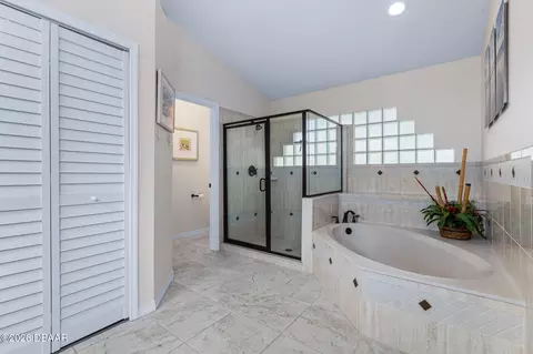 Bath - 440 Long Cove Rd, Ormond Beach, FL 32174 photo 3 of 5