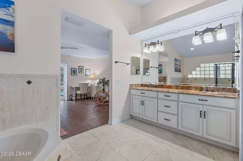 Bath - 440 Long Cove Rd, Ormond Beach, FL 32174 photo 2 of 5