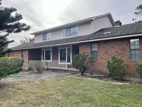576 Pelican Bay Dr, Daytona Beach, FL 32119