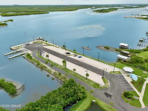 Exterior - 210 N Riverside Dr, Edgewater, FL 32132 photo 23 of 24