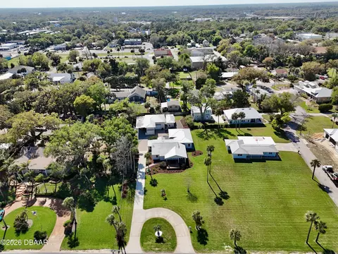 View/Area - 210 N Riverside Dr, Edgewater, FL 32132 photo 5 of 15