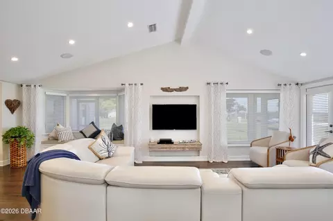 Living - 210 N Riverside Dr, Edgewater, FL 32132 photo 2 of 4