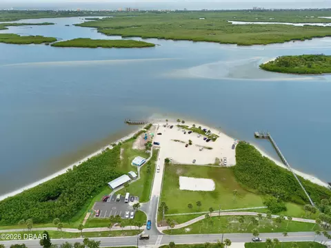 View/Area - 210 N Riverside Dr, Edgewater, FL 32132 photo 11 of 15