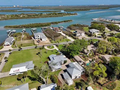 View/Area - 210 N Riverside Dr, Edgewater, FL 32132 photo 8 of 15