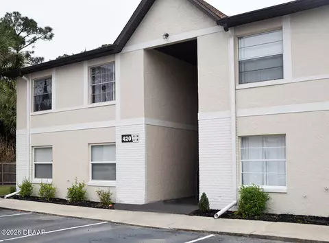 420 Banana Cay Dr, South Daytona, FL 32119