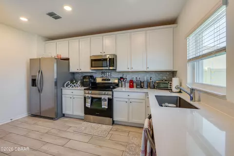 Kitchen - 3986 Willowbrook Dr, Edgewater, FL 32141 photo 1 of 2