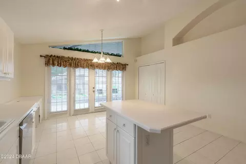 Kitchen - 22 Old Macon Dr, Ormond Beach, FL 32174 photo 3 of 4