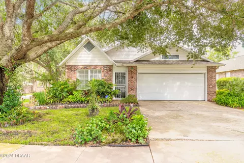 Exterior - 22 Old Macon Dr, Ormond Beach, FL 32174 photo 2 of 5