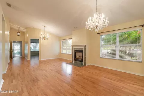 Living - 22 Old Macon Dr, Ormond Beach, FL 32174 photo 2 of 5