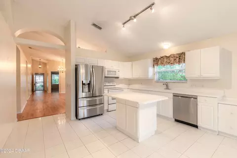 Kitchen - 22 Old Macon Dr, Ormond Beach, FL 32174 photo 1 of 4