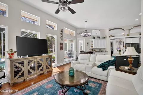 Living - 607 Moss Creek Dr, Ormond Beach, FL 32174 photo 6 of 6