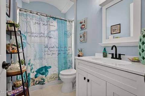 Bath - 607 Moss Creek Dr, Ormond Beach, FL 32174 photo 3 of 4