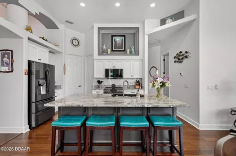 Kitchen - 607 Moss Creek Dr, Ormond Beach, FL 32174 photo 4 of 6