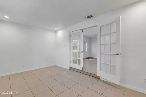 Living - 420 Perdita Ave, Edgewater, FL 32132 photo 4 of 5