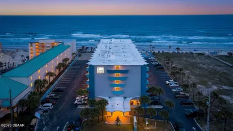 313 S Atlantic Ave, Daytona Beach, FL 32118
