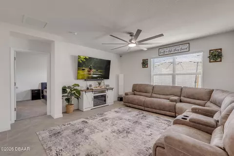 Living - 8 Melogold Dr, Ormond Beach, FL 32174 photo 1 of 1