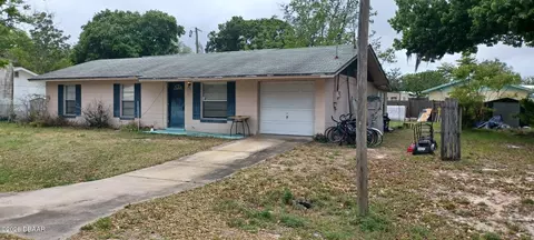 2110 Trieste Dr, Mims, FL 32754