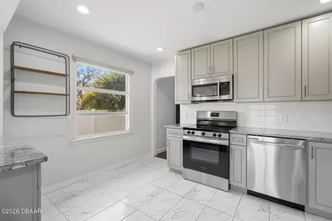 Kitchen - 231 N Ridgewood Ave, Ormond Beach, FL 32174 photo 5 of 6