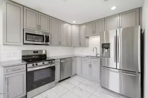 Kitchen - 231 N Ridgewood Ave, Ormond Beach, FL 32174 photo 3 of 6