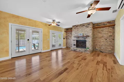 Living - 7 Oakmont Cir, Ormond Beach, FL 32174 photo 1 of 2