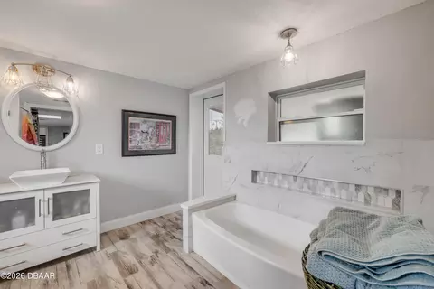 Bath - 113 E Pine Bluff St, Edgewater, FL 32132 photo 3 of 6